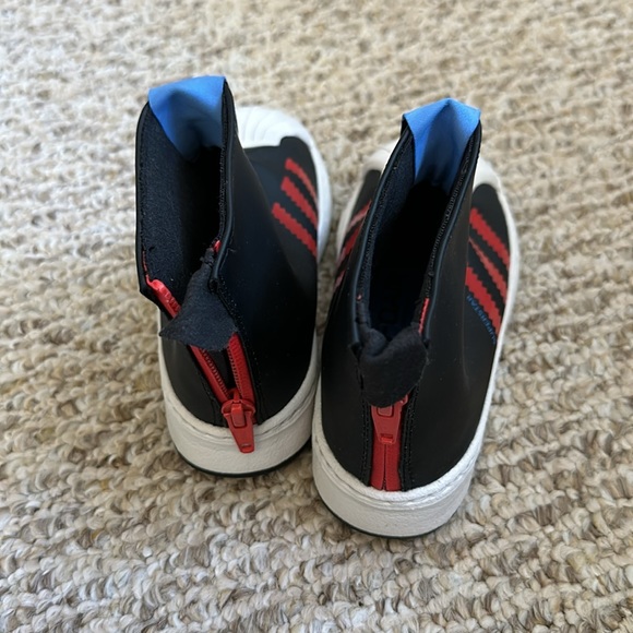 Adidas Superstar 360 Rain Sneakers. Toddler size 9. - Picture 3 of 4